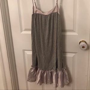 Grey gap nightgown